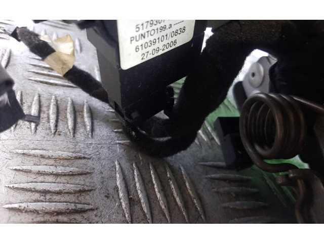 Руль Fiat Punto (199)  2005 - 2018 года 51793074      