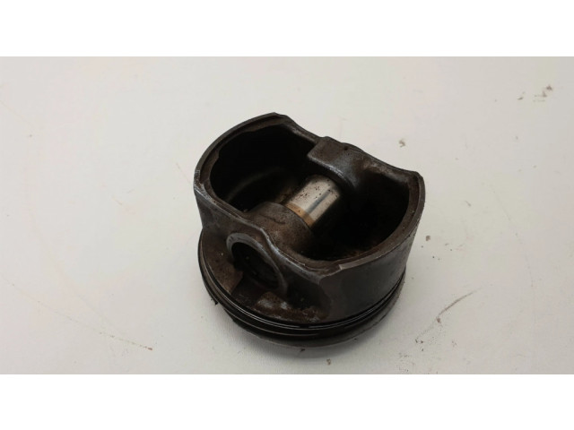 Píst 83955, 83955508   BMW 3 E36  pro benzínový motor 2.5  M50 NV