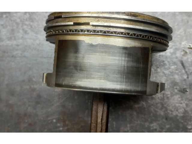  Поршень с шатуном - 4654355E  Chrysler Voyager  