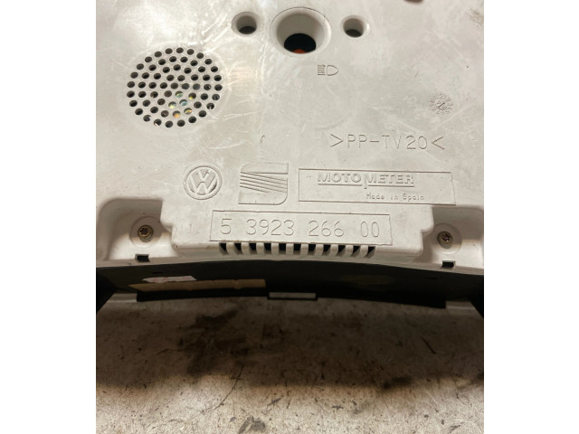 Přístrojová deska  Seat Arosa 2000 5392326600  