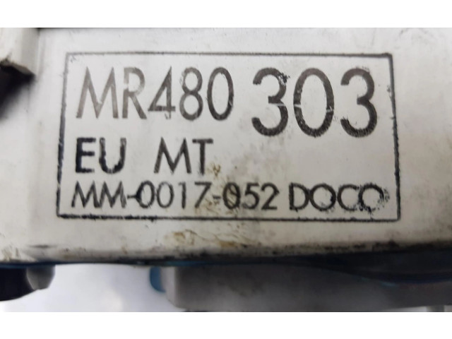 Přístrojová deska  Mitsubishi L200 1986 MR559166, MR951375  