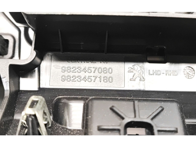 Vstřikovač 9823457080   Peugeot 208    xxxx 