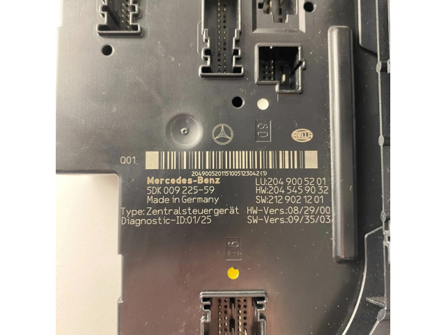   Pojistková skříňka A2049005201   Mercedes-Benz C W204 2009