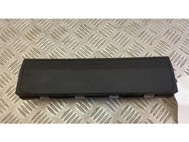 Подушка безопасности для колен 6820576   BMW 5 G30 G31