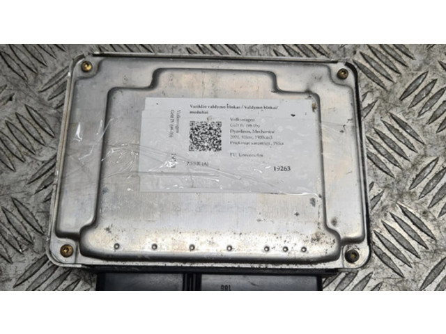 Řídící jednotka 038906012FB, 0281010651   Volkswagen Golf IV 2001