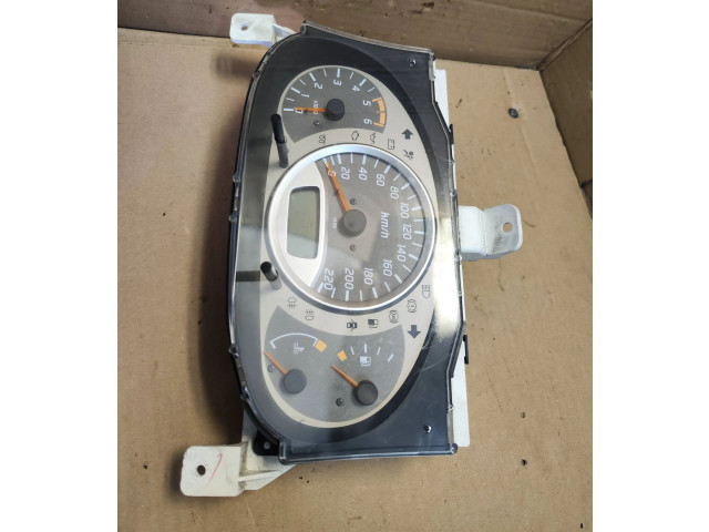 Přístrojová deska  Nissan Almera Tino 2001 BU004  