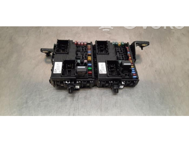 Блок предохранителей  M8E214N030CC   Land Rover Range Rover Sport L461    