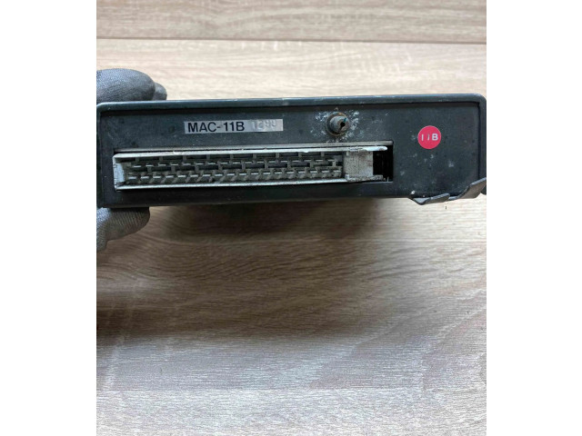 Řídící jednotka 035905383T   Audi 100 S4 C4 1990