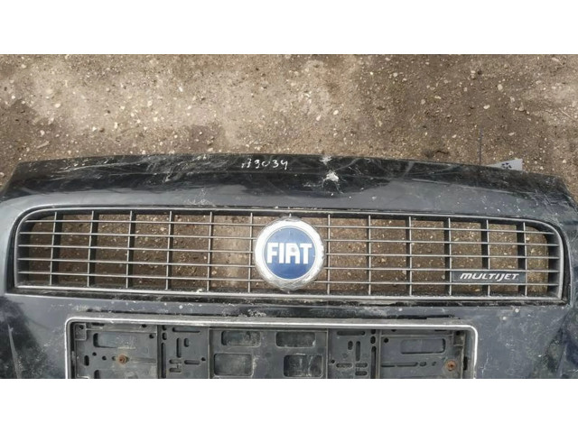 Передняя решётка Fiat Punto (188) 1999-2010 года       