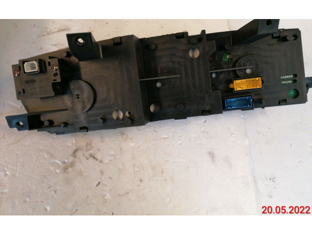 Přístrojová deska  Nissan Primera 2004 BV014  