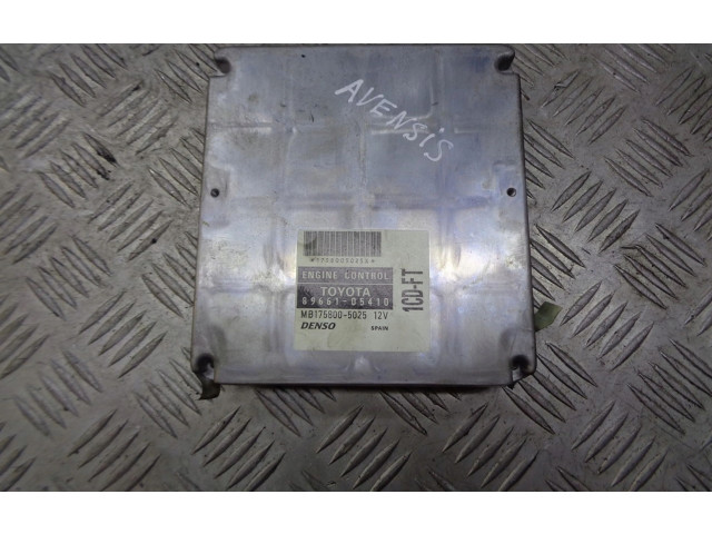 Řídící jednotka 89661-05410   Toyota Avensis T220 2002