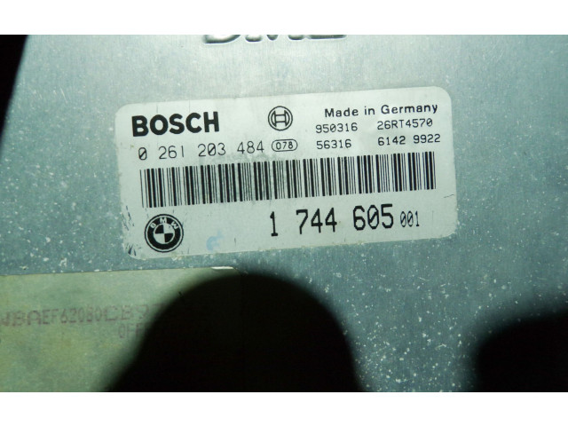 Řídící jednotka 1744605, 0261203484   BMW 8 E31 1995