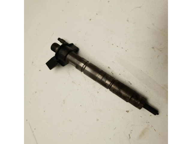 Vstřikovač 7797877   BMW 1 E82 E88  pro naftový motor 2.0 N47d20 