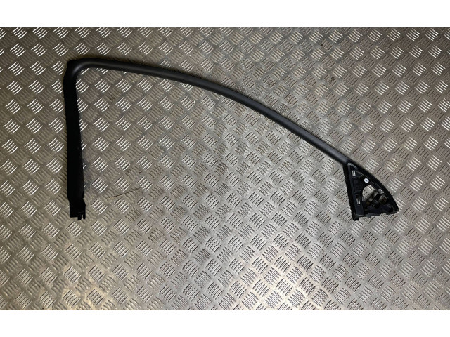 Передняя рамка дверного стекла 111823A1, 111824A1   Citroen DS7 Crossback   