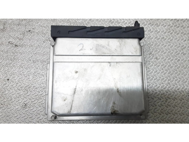Řídící jednotka 30637733   Volvo S60 2004