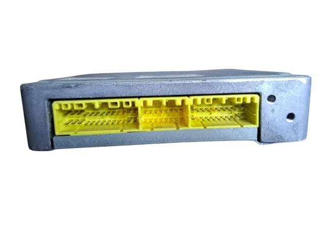 Блок управления двигателя KL0518881C   Mazda 626