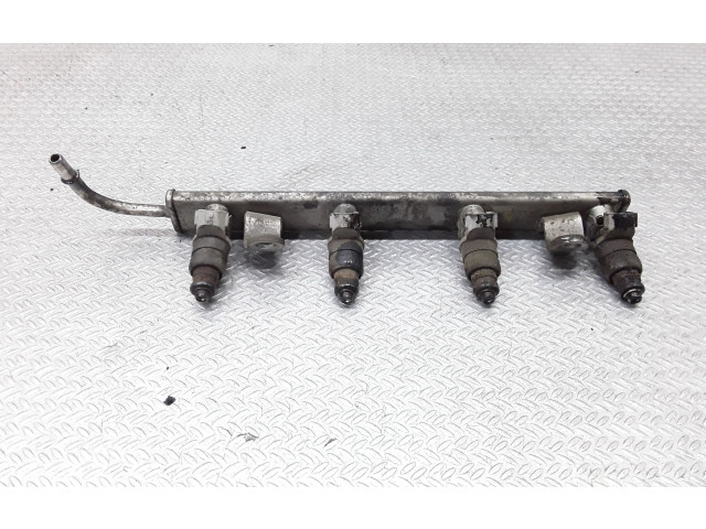 Комплект форсунок MR988977    Mitsubishi Colt   