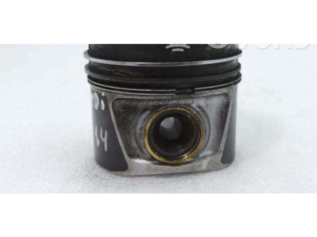  Поршень  7901S, 23R0  Audi RS4 B8  