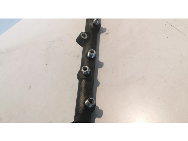 Vstřikovací lišta 0445216002, 0281002475   BMW 5 E39  pro naftový motor 2.5 25 6D1 