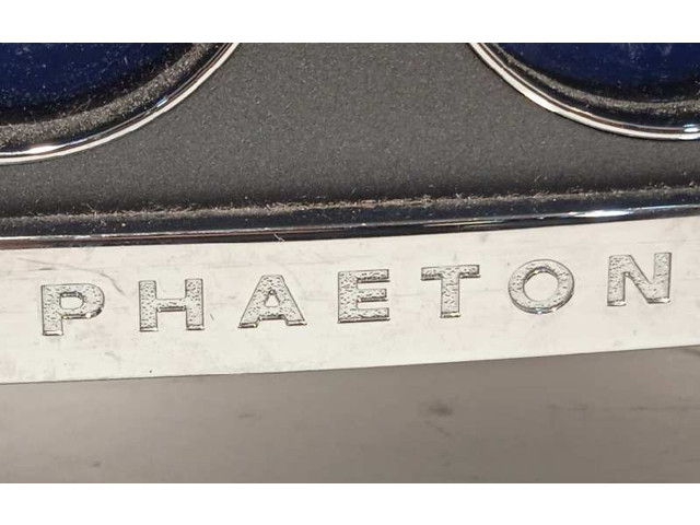 Přístrojová deska  Volkswagen Phaeton 2008 3D0920885K, 3D0920885KZ02  