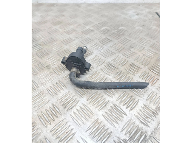 Vstřikovací lišta 2354117, PA6625GF   BMW 5 E39     