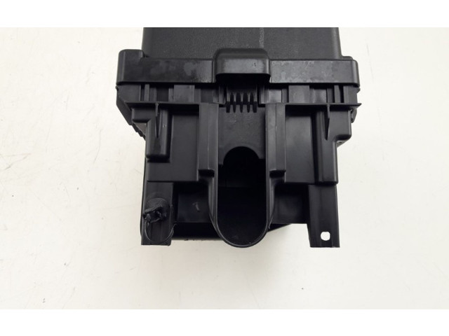   Pojistková skříňka 68478064AA, P68478064AA   Chrysler Pacifica 2019