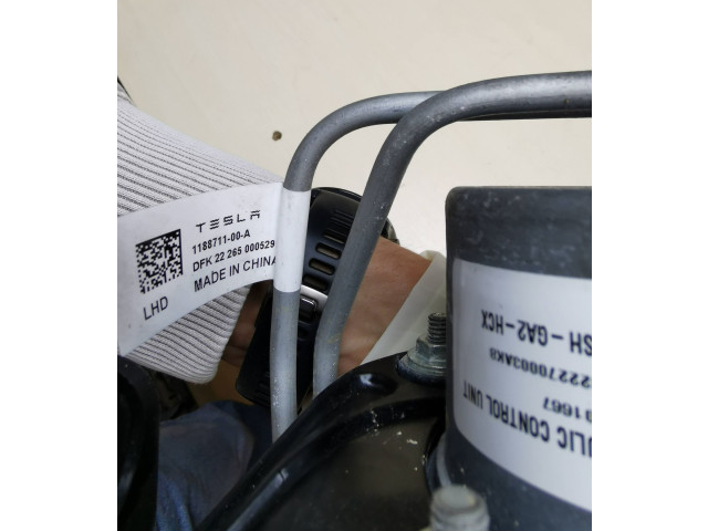 Jednotka ABS 104474500B, TG222468027910   Tesla Model Y 2023