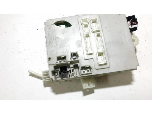Блок предохранителей  7001428y24   Honda Insight    