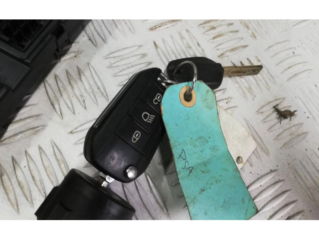 Řídící jednotka 0281030546, 9666729580   Peugeot 2008 I 2014