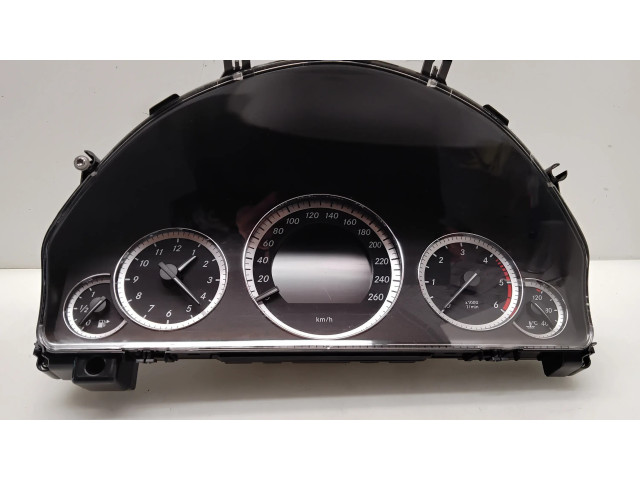 Přístrojová deska  Mercedes-Benz E W212 2010 A2129004104, A2C53279093  