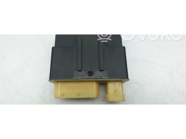 Блок управления 9801916680   Citroen SpaceTourer M