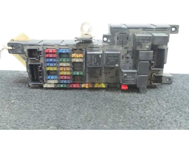 Pojistková skříňka Řídící jednotka BSM 9452993-518322110   Volvo XC70 2001