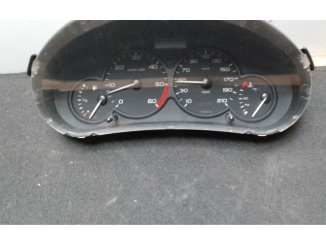 Přístrojová deska  Peugeot 206 2002 6104HT, 6104HT  