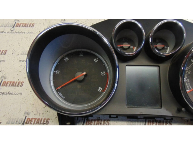 Přístrojová deska  Vauxhall Astra J 2011 600775881  