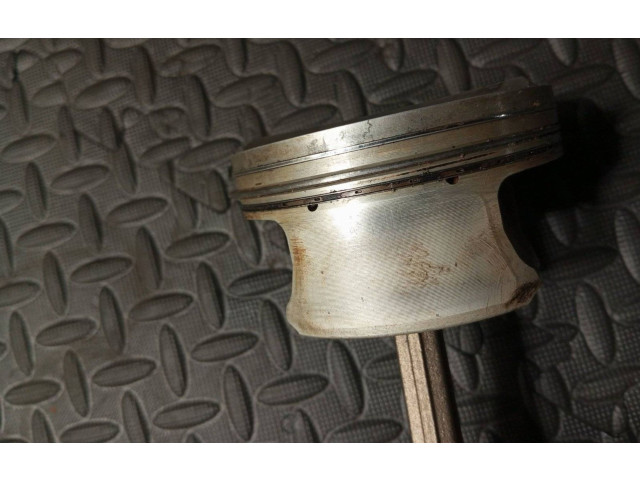 Píst 7838623   BMW M5    S85 B50AA 