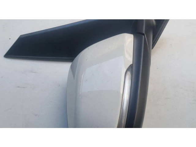 Zpětné zrcátko  BMW 2 F46 2018  E1041357  