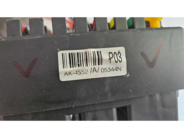 Блок предохранителей  AK4552   Hyundai Getz    