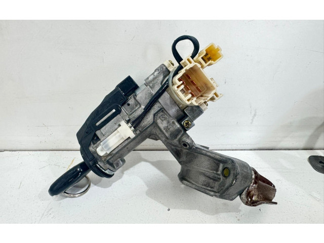 Генератор 175200-8111, 175200-8111   Toyota Corolla Verso E121      