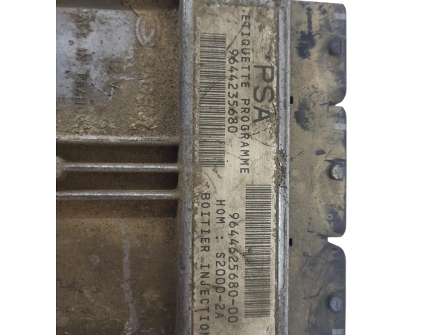 Řídící jednotka 9644235680, 216470721   Peugeot 206 2004