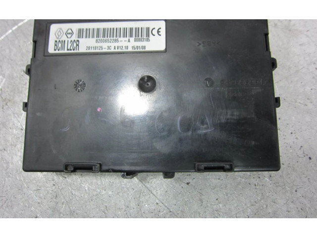   Pojistková skříňka 8200652285   Renault Clio III 2008