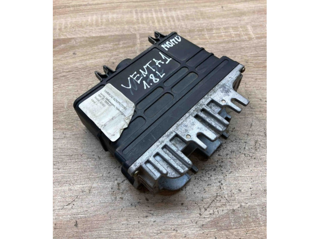 Блок управления двигателем Блок управления 8A0907311M, 0261203186   Volkswagen Vento
