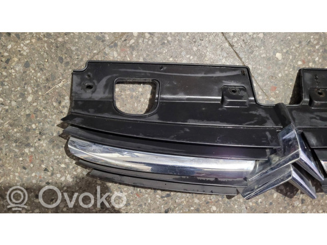 Передняя решётка Citroen C5 2001-2004 года 9636751980, 28857M      