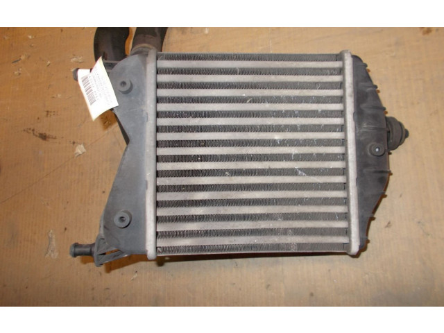 Интеркулер  46836770, 999-U50093   Fiat Punto (199) 