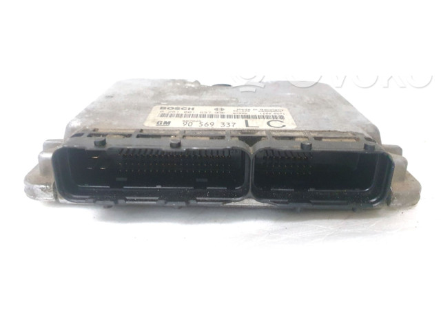 Řídící jednotka 90569337, 0281001637   Opel Sintra 1998