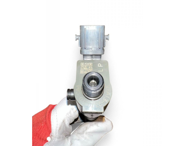 Vstřikovač 31336878, 31336878   Volvo V40 Cross country    D 4204 T8 