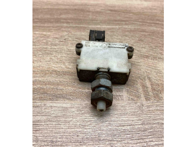 Řídící jednotka 83251AA0   Nissan Almera 1995