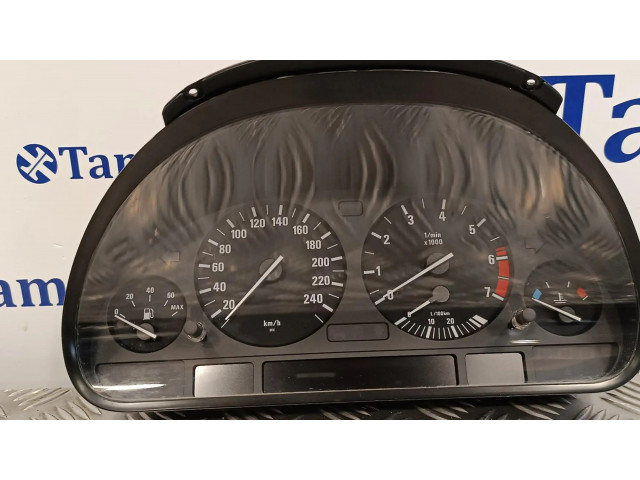 Панель приборов 110008784, 62119134764   BMW 7 E38       