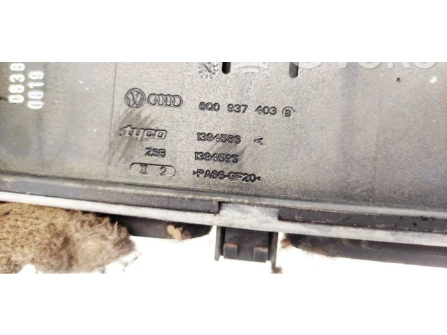 Блок предохранителей  6Q0937403, 6Q0937403B   Volkswagen Polo IV 9N3    