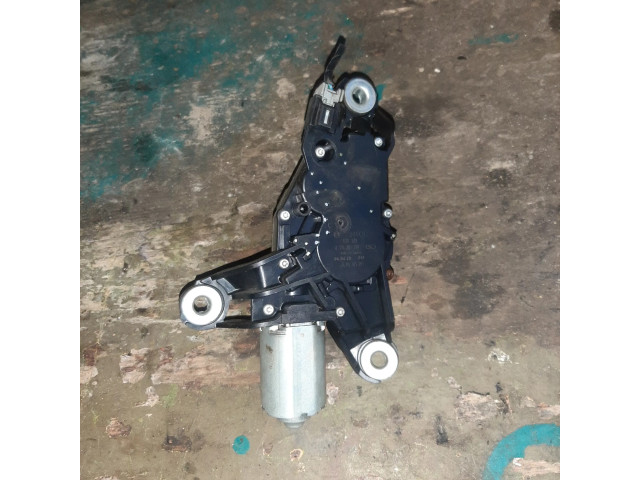 Моторчик заднего дворника 0390201599    Mitsubishi Colt