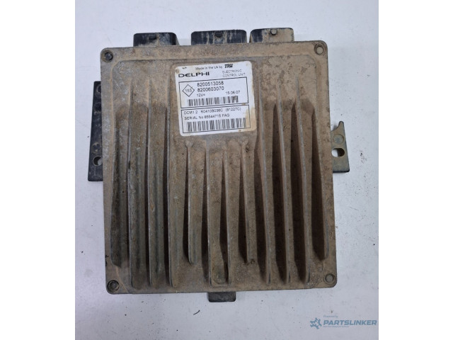 Блок управления двигателем Блок управления 8200513058   Renault Logan I
